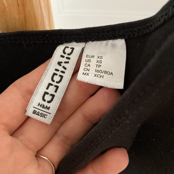 H&M dress - Picture 2 of 3